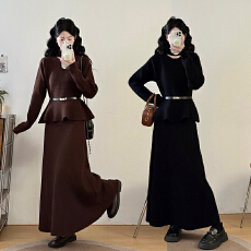 批发实拍大码女装胖mm秋冬挂脖镂空蝙蝠袖<b class='q'>荷叶边</b>毛衣针织<b class='q'>半身裙</b>两件套