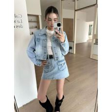 批发女款浅蓝色牛仔短款外套<b class='q'>半身裙</b>套装