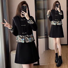 批发实拍大码女装2026春季新款新中式国风复古刺绣马甲气质长袖连衣裙