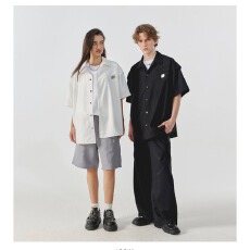 批发小众解构压褶设计感<b class='q'>衬衫</b><b class='q'>男</b>女春夏短袖潮牌美式黑白色半截袖<b class='q'>衬衣</b>