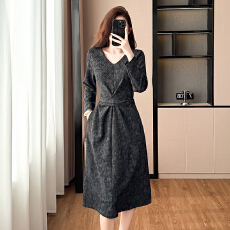 批发修身显瘦下摆开叉中长款大码女装胖mm阔太太长袖连衣裙<b class='q'>春</b>秋季新款