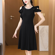 批发黑色露肩显瘦夏季新款阔太太<b class='q'>连衣裙</b><b class='q'>大码</b><b class='q'>女</b>装胖mm胖妹妹短袖妈妈<b class='q'>装</b>