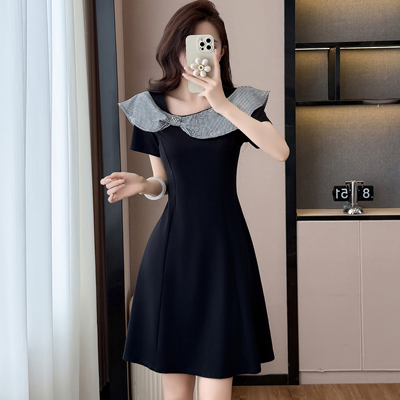 프랑스식 체크무늬 패치워크 여성 드레스 여름 2026 새로운 허리 수축 고급 센스 연령 감소 반팔 작은 검은 색 치마