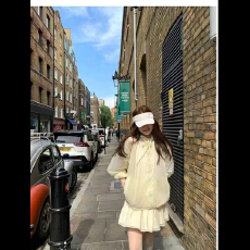 批发2026新款休闲薄款防晒套装女夏连帽<b class='q'>外套</b>拉链上衣短裙两件套