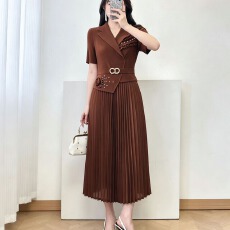 批发三宅风褶皱连衣裙<b class='q'>女</b>2026夏季新款<b class='q'>西装</b>领钉珠收腰显瘦气质中长<b class='q'>裙</b>