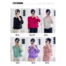 批发褶皱上衣2026秋季新时尚小众设计感长袖花朵<b class='q'>开衫</b>宽松气质T恤衣服