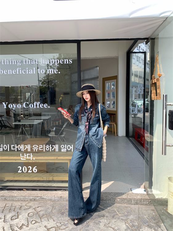 실사 정가 레트로 캐주얼 루즈핏 슬림해 보이는 품격 POLO 칼라 데님 다용도 셔츠 데님 긴 바지 세트
