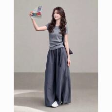 批发灰色韩系穿搭一整套女2026夏显瘦短袖<b class='q'>T</b><b class='q'>恤</b>阔腿<b class='q'>裤</b><b class='q'>慵懒</b>松弛感两件套