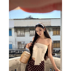 批发实拍实价 时尚复古气质设计感辣妹修身抹胸背心