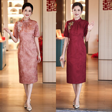 批发5852#2025妈妈礼服年轻妈妈礼服2025<b class='q'>秋</b>季新款喜婆婆婚宴装