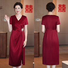 批发5861#2026妈妈礼服年轻妈妈礼服2026<b class='q'>秋</b>季新款喜婆婆婚宴装