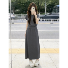 批发撞色拼接灰色<b class='q'>半身</b>裙套装女夏新款超火T恤两件套爆款高级感连衣裙
