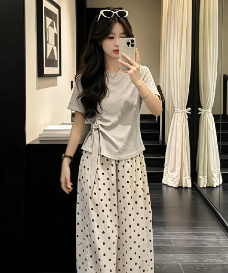 자이언트 잘 생긴 ootd 착용 가져 가라. 전체 집합 2026 새로운 회색 반팔 티셔츠 여성 여름 와이드 팬츠 투피스 슈트