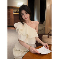 批发实拍露肩设计感度假风洋气荷叶边衬衫上衣<b class='q'>背心</b>