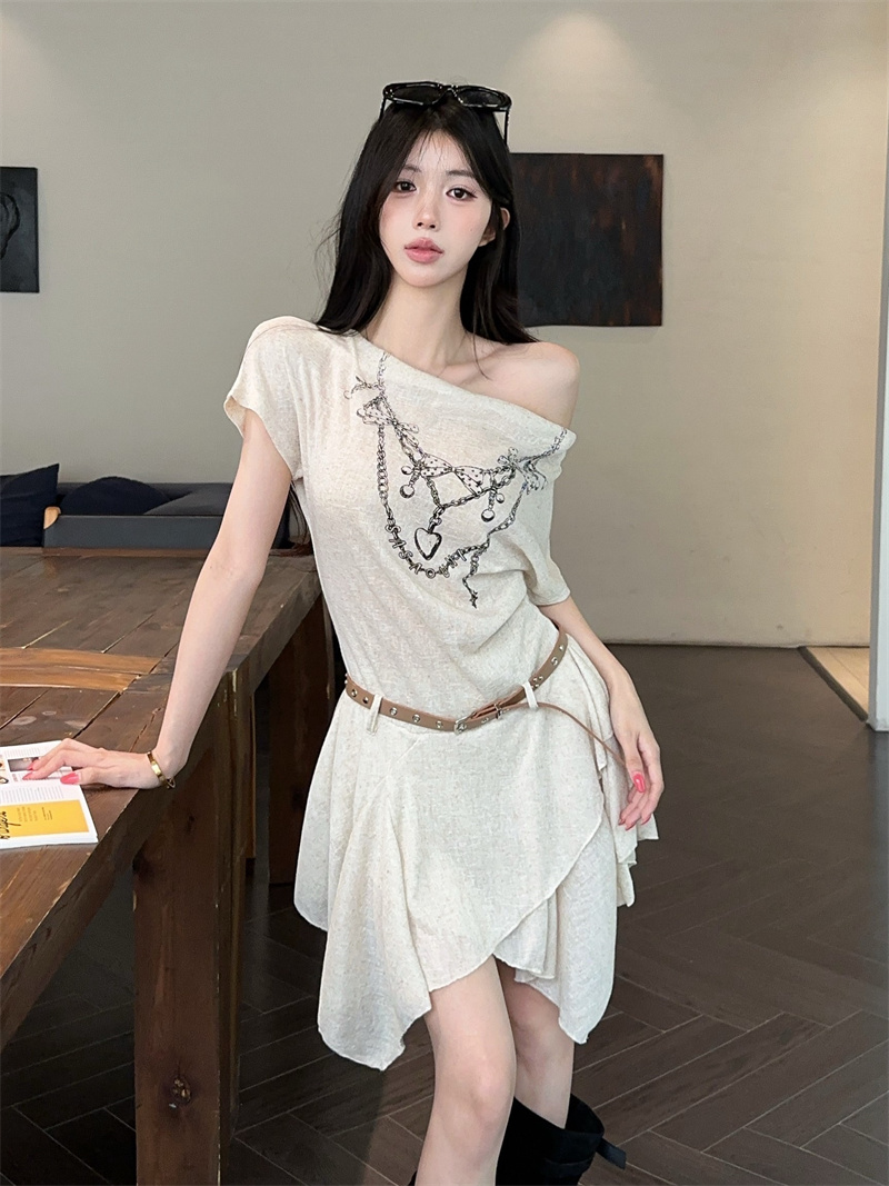 실사 핫걸 비스듬한 어깨 흔들다 칼라 프린트 허리 수축 불규칙 점프 슈트 치마 벨트