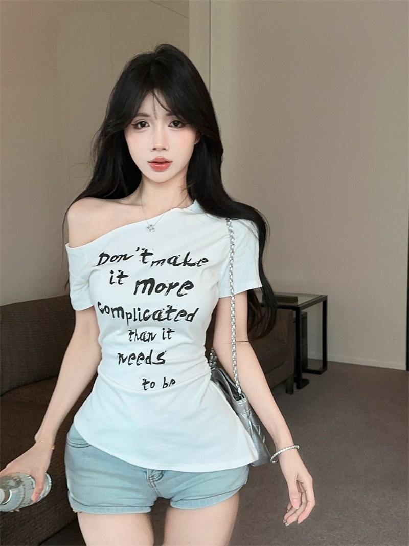 실사 오프숄더 비스듬한 어깨 반팔 몸매 가꾸기 핫걸 알파벳 화이트 슬림해 보이는 맨위