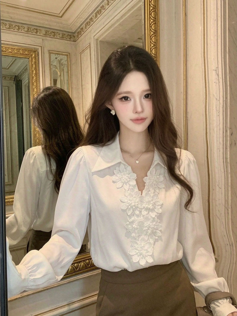 BY31338# 立体花朵拼接V领长袖衬衫翻领秋冬通勤上衣女  服裝批發女裝批發服飾貨源