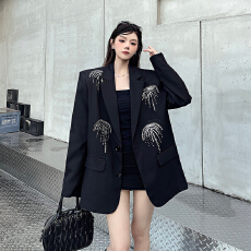 批发实拍实价 设计感烫钻高定黑色西装外套女春<b class='q'>秋</b>新款小众垫肩西服潮