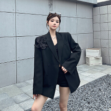 批发实拍实价 立体花朵装饰黑色西装外套女春<b class='q'>秋</b>新款双排扣手工花西服