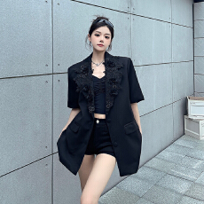 批发实拍实价 小众设计感黑色<b class='q'>西装</b>外套女夏季新款后背蕾丝镂空西服