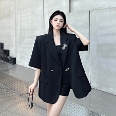 批发实拍实价黑色烫钻<b class='q'>西装</b>外套女夏季新款小众设计感宽松半袖垫肩西服