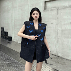 批发实拍实价黑色满天星立体蝴蝶装饰马夹无领<b class='q'>西装外套</b>女夏季无袖西服