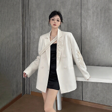 批发实拍实价高级感重工钉珠设计师款<b class='q'>西装</b>外套女时尚潮流休闲西服上衣