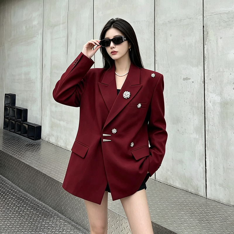 廓形收腰高级感西装外套女金属纽扣装饰小众气质垫肩西服  服裝批發女裝批發服飾貨源