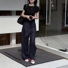 批发2026夏季新款圆领短袖净版T恤该有垂感直筒长裤<b class='q'>女</b>