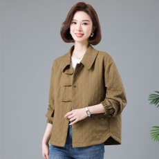 批发女士外套<b class='q'>上衣</b>新款洋气宽松大码<b class='q'>中老年女装</b><b class='q'>妈妈装</b>春秋季夹克女开衫