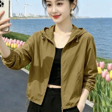 批发大码宽松夹克短<b class='q'>外套</b>女外穿秋季新款中老年<b class='q'>妈妈</b>休闲双层风衣女连帽