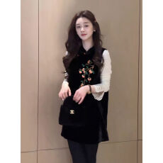 批发春季穿搭一整套<b class='q'>大码</b>胖mm打底衫刺绣背心连衣裙独特漂亮两件套装女