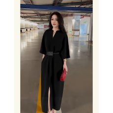 批发赫本风黑色收腰<b class='q'>连衣裙</b>女春季大码胖mm法式高级独特减龄开叉<b class='q'>长裙</b>子