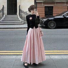 批发春装搭配一整套<b class='q'>大码</b>胖mm韩系针织开衫多巴胺粉色半身裙巨好看套装