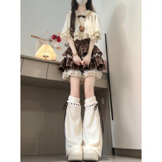 批发2026超火穿搭一整套<b class='q'>大码</b>胖mm森系吊带背心斗篷上衣格纹裙裤三件套