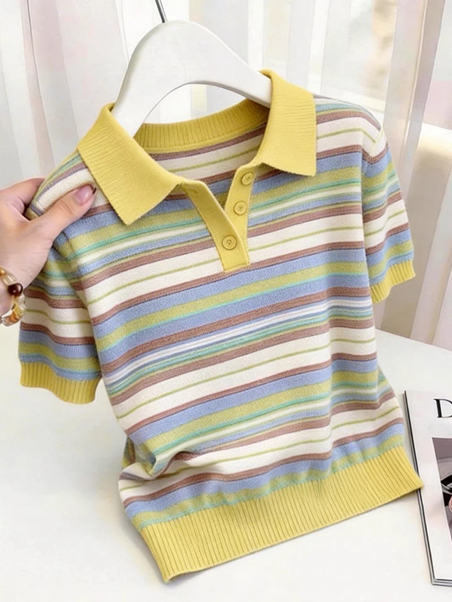 한 부서 POLO 칼라 배색 스트라이프 반팔 티셔츠 여성 여름 2026 새로운 도파민 착용 가져 가라. 기본 셔츠 맨위