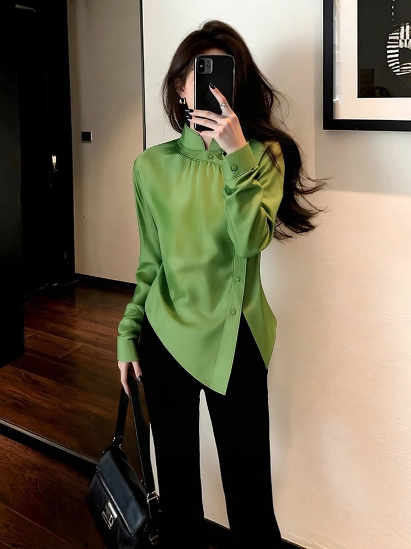 새로운 중식 녹색 스탠드 칼라 여성 셔츠 봄 빛 럭셔리 고급 세련된 외국 가스 슈퍼 잘 생긴 꼬집기 허리 트임 국풍 맨위