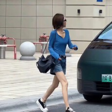 批发夏季穿搭一整套<b class='q'>大码</b>胖mmV领长袖T恤上衣牛仔短裤休闲时尚蓝套装女