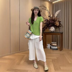 批发入夏搭配一整套<b class='q'>胖</b><b class='q'>mm</b>绿色针织上衣屁帘阔腿裤独特绝美设计感套装女