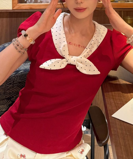 와 사고 방식 1 1 260g 빨간색 도트 무늬 베이비 칼라 몸매 가꾸기 반팔 티셔츠 여성