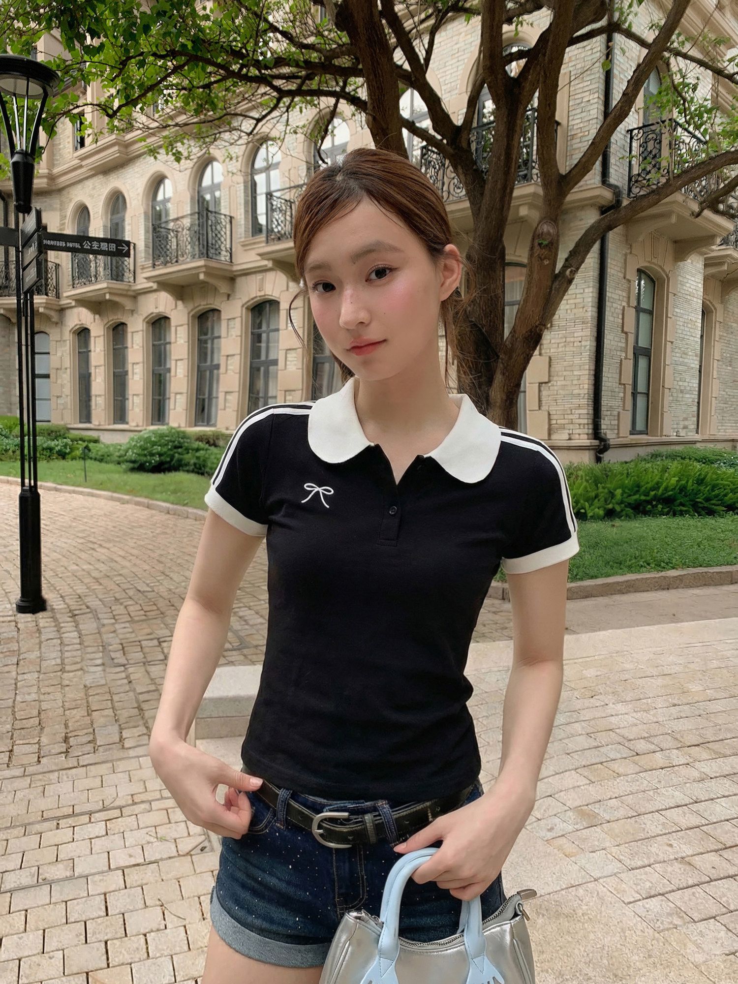 검정색 긍정적 인 어깨 반팔 티셔츠 여성 여름 한 부서 학원 스타일 핫걸 몸매 가꾸기 슬림해 보이는 맨위