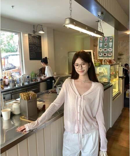 주간 실크 눈꽃 컬러 짜임 스트라이프 긴팔 오픈 가디건 티셔츠 여성 얇은 스타일 마이크로 ~을 통해 루즈핏 자외선 차단 블라우스 맨위