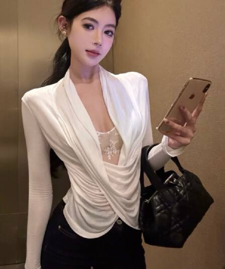 작은 대중 Chic 디자인 센스 십자가 흔들다 칼라 긴팔 티셔츠 품격 고급 센스 레이스 조각 아름다운 다용도 맨위
