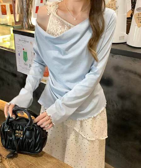 비스듬한 어깨 디자인 흔들다 칼라 맨위 레이스 조각 만나는 페이크 레이어드