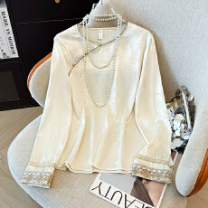 批发新中式缎面提花斜襟<b class='q'>刺绣</b><b class='q'>衬衫</b>女2026早秋新款气质国风时髦内搭上衣