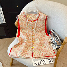 批发新中式气质提花红色马甲春<b class='q'>秋</b>年轻薄款外穿唐装上衣高端仿真丝宋锦