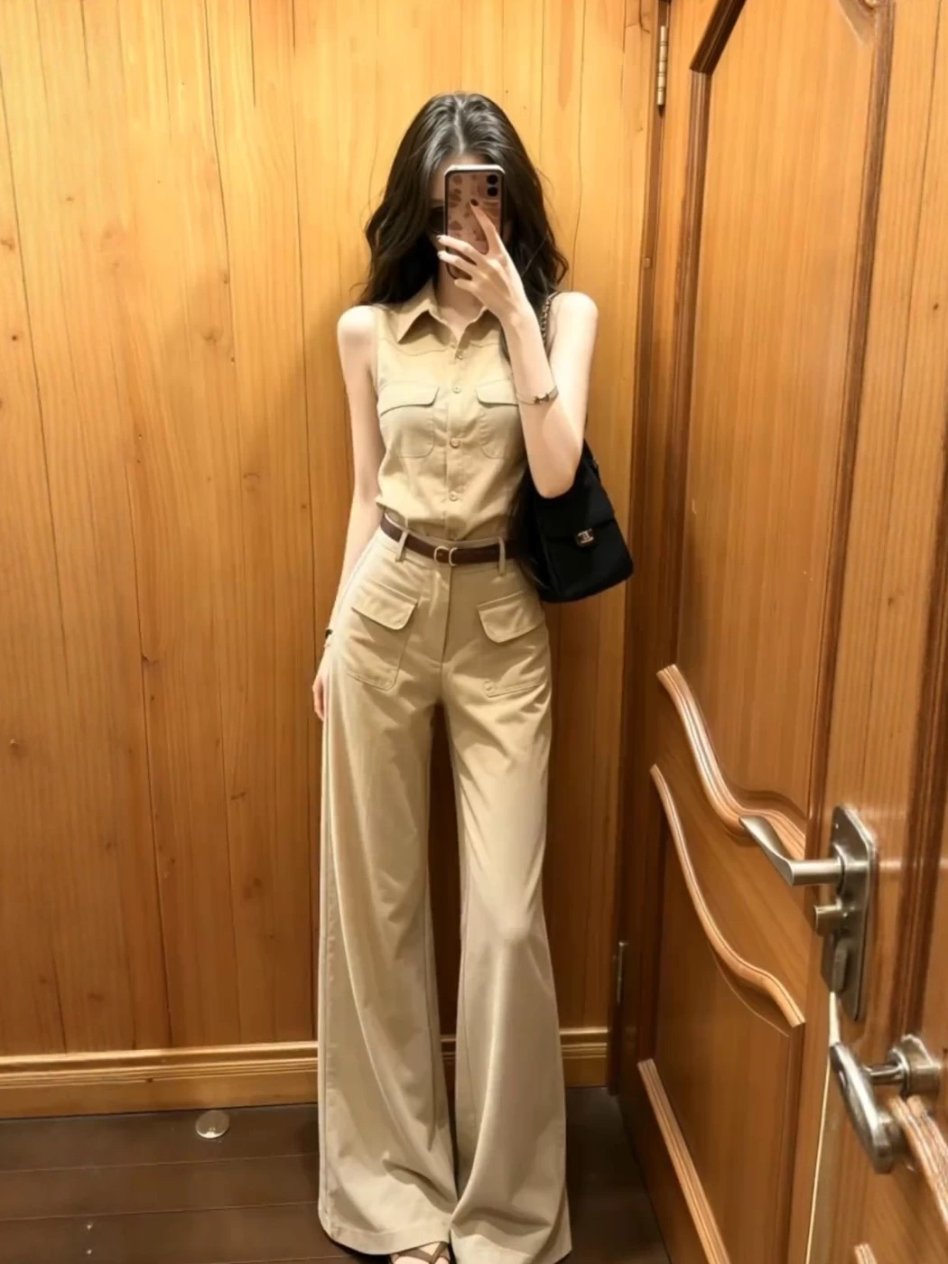 한 부서 품격 몸매 가꾸기 폴로 칼라 민소매 맨위 슬림해 보이는 와이드 레그 팬츠 두 조각 여성 세트 여름 고급 센스 착용 가져 가라. 세트