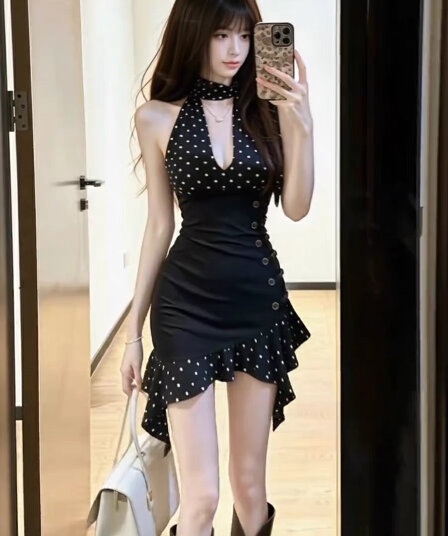 프랑스식 핫걸 섹시함 백리스 행침 목 슬립 여성 드레스 여름 순수한 욕망 품격 허리 수축 슬림해 보이는 타이트 스커트 미니 스커트