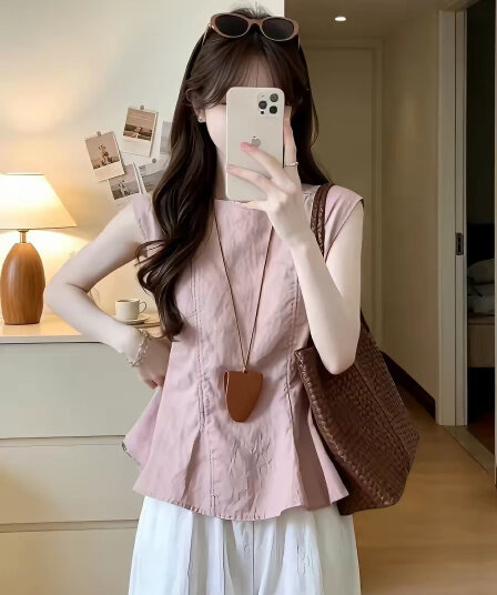 프랑스식 캐주얼 바람 핑크색 라운드 넥 셔츠 조끼 여성 여름 새로운 달콤함 연령 감소 루즈핏 슬림해 보이는 민소매 맨위
