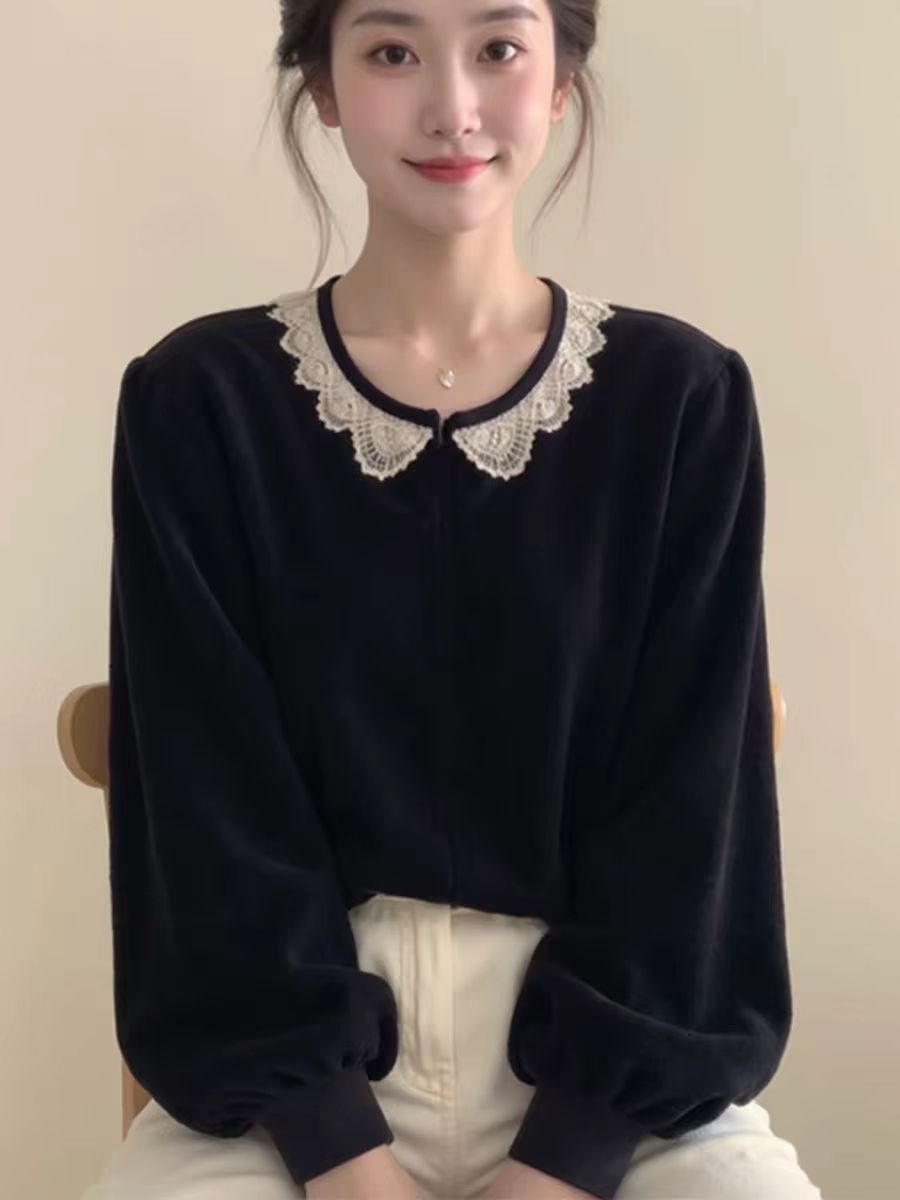 2026 슈퍼 화재 연령 감소 검정색 배색 레이스 레이스 벨벳 맨위 봄 여성 의류 고유 한 아름다운 인사이드 가져 가라. 작은 셔츠